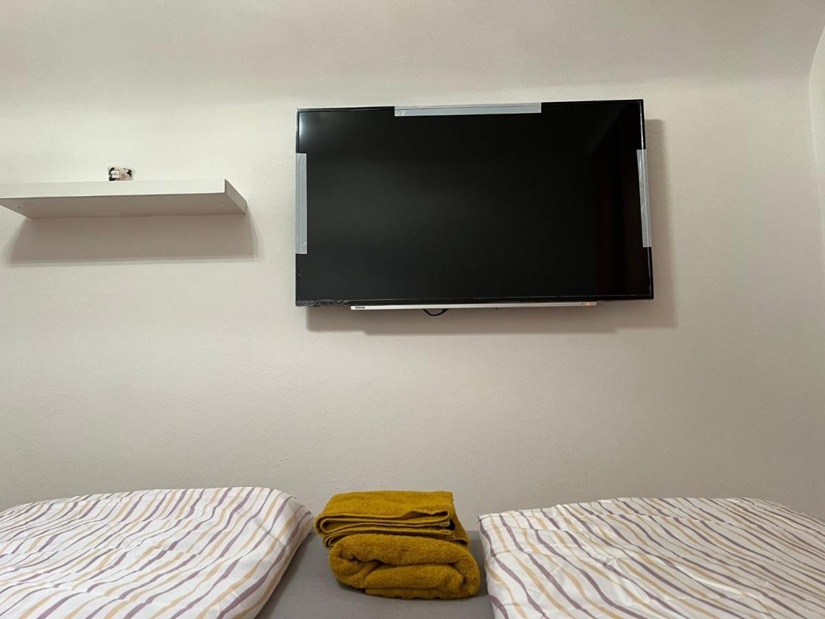Breathtaking Shared Near Danube River /w Garden And Parking Casa de hóspedes Viena