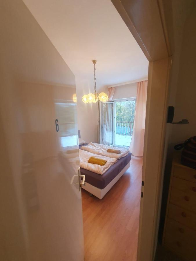 Gasthof Breathtaking Shared Near Danube River /w Garden And Parking Wien